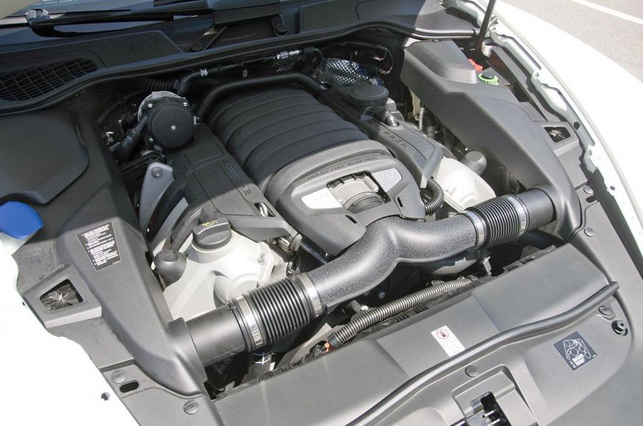  Porsche Cayenne 2011 года  (фото 53 из 107)